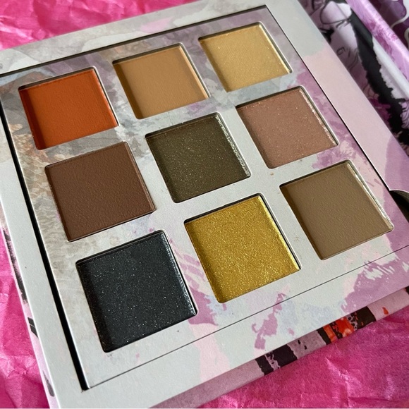 Cobra Kai x Pley Eyeshadow Palette | Cruelty-free - Picture 1 of 5